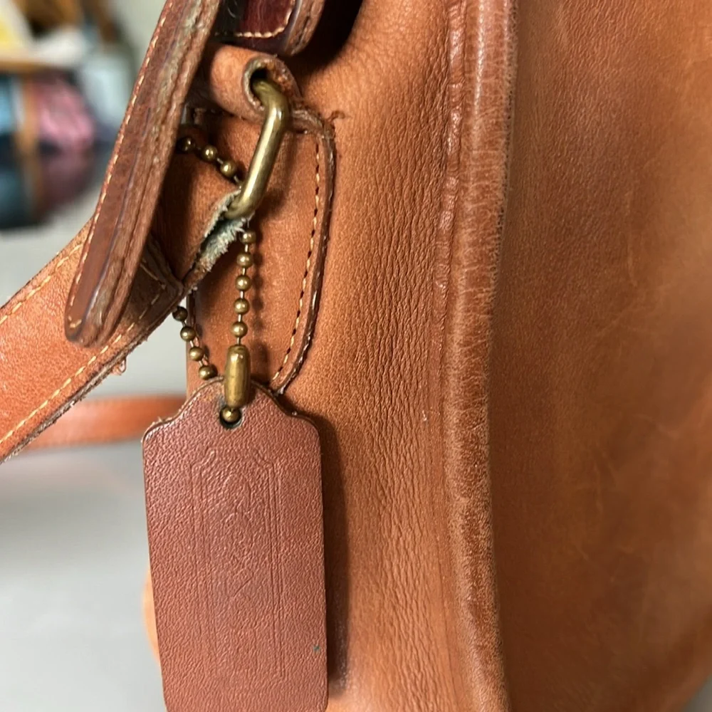 Coach Vintage Swagger 9338 Crossbody Bag - Picture 3 of 14